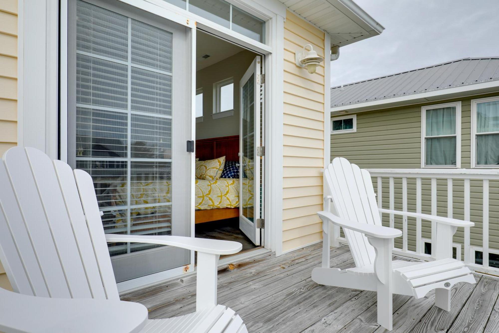 Carolina Beach Home With Balconies, Walk To Beach! Экстерьер фото