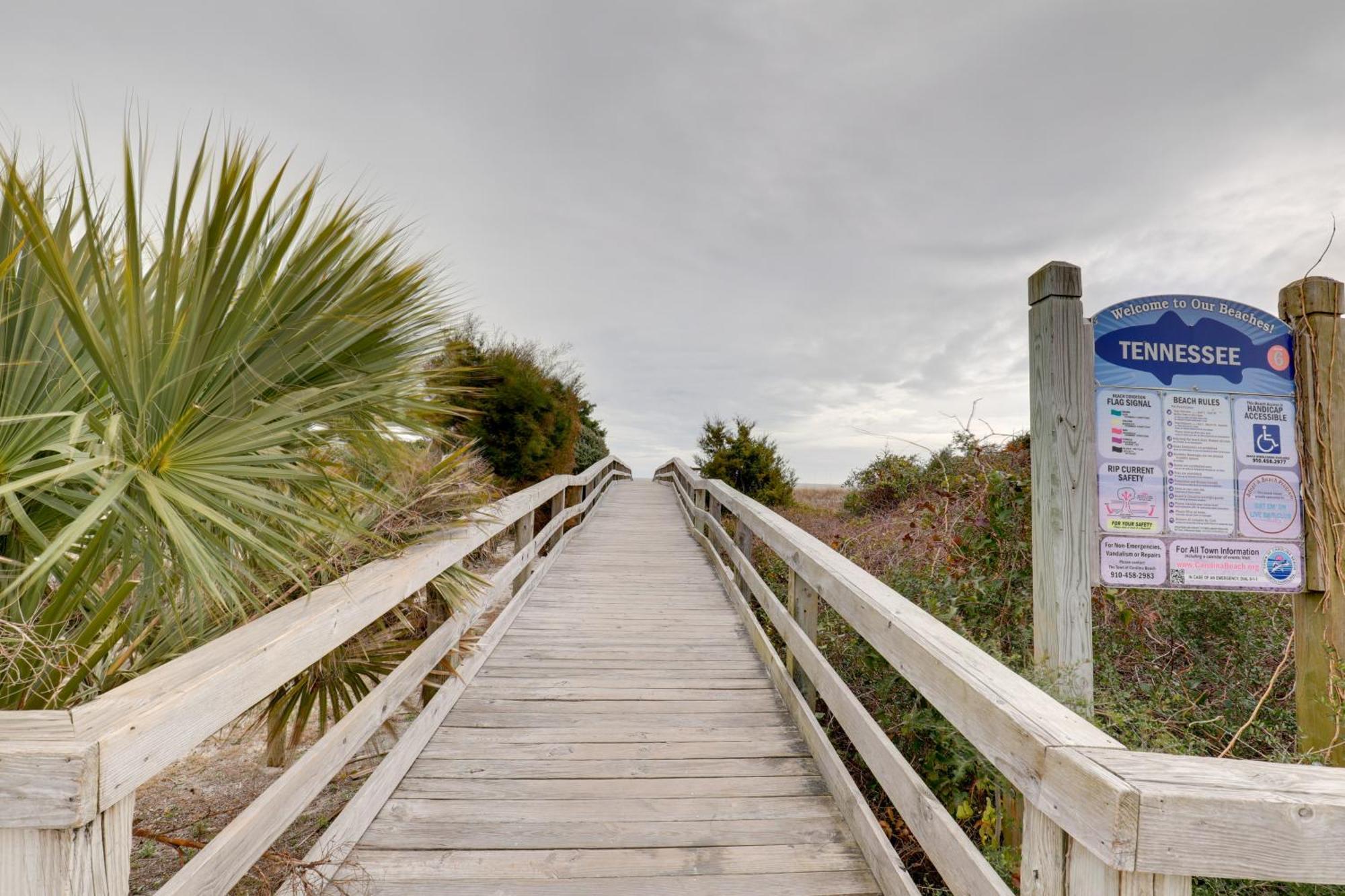 Carolina Beach Home With Balconies, Walk To Beach! Экстерьер фото