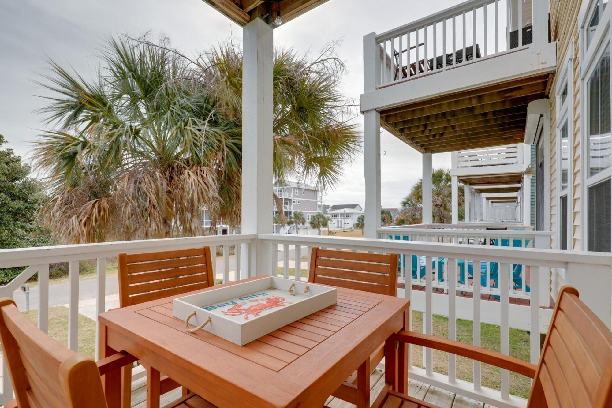 Carolina Beach Home With Balconies, Walk To Beach! Экстерьер фото